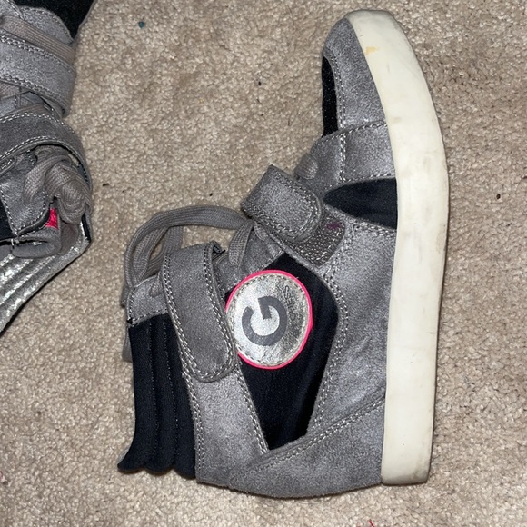 Guess hidden wedge heel sneaker size 6. Worn once around the house. EUC - Picture 2 of 4